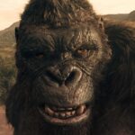 モナーク-シーズン-2-のプレミアでコングが投げ倒されるのを見て、なぜ番組が彼と髑髏島の巨神を復活させたのかを学びました