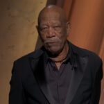 モーガン・フリーマン、aiが彼の象徴的な声を模倣しようとすることについてどう思うか尋ねられると、単刀直入に3語で答えた