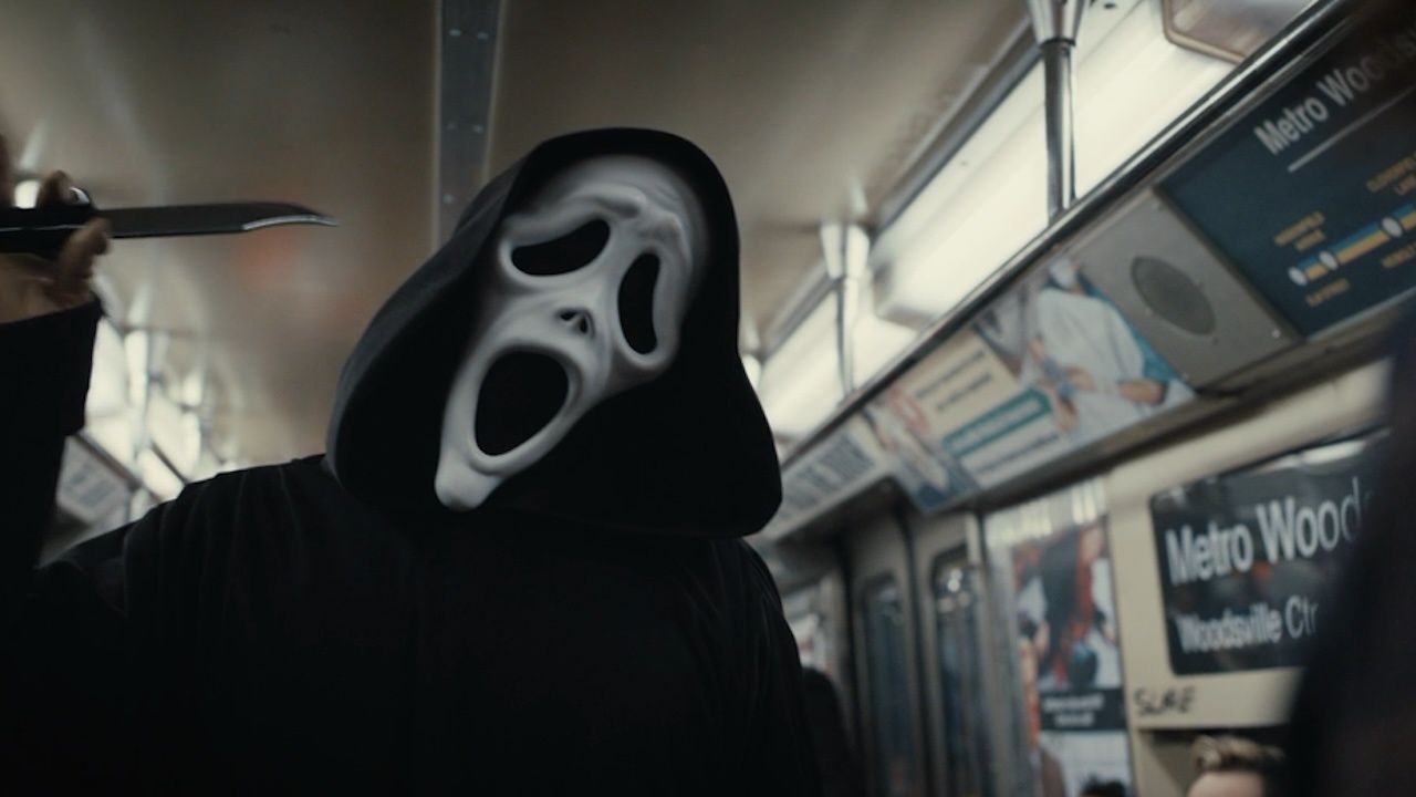 怖い映画-6-の予告編では、罪人、武器、出て行けなどを追いかけますが、その痛ましいディルド-ギャグを無視しないようにしましょう