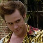 エース・ベンチュラのファンは、自然が呼ぶときにジム・キャリーが着ていたライノ・バットのコスチュームを購入できます、そしてそれを使用するためのアイデアがたくさんあります