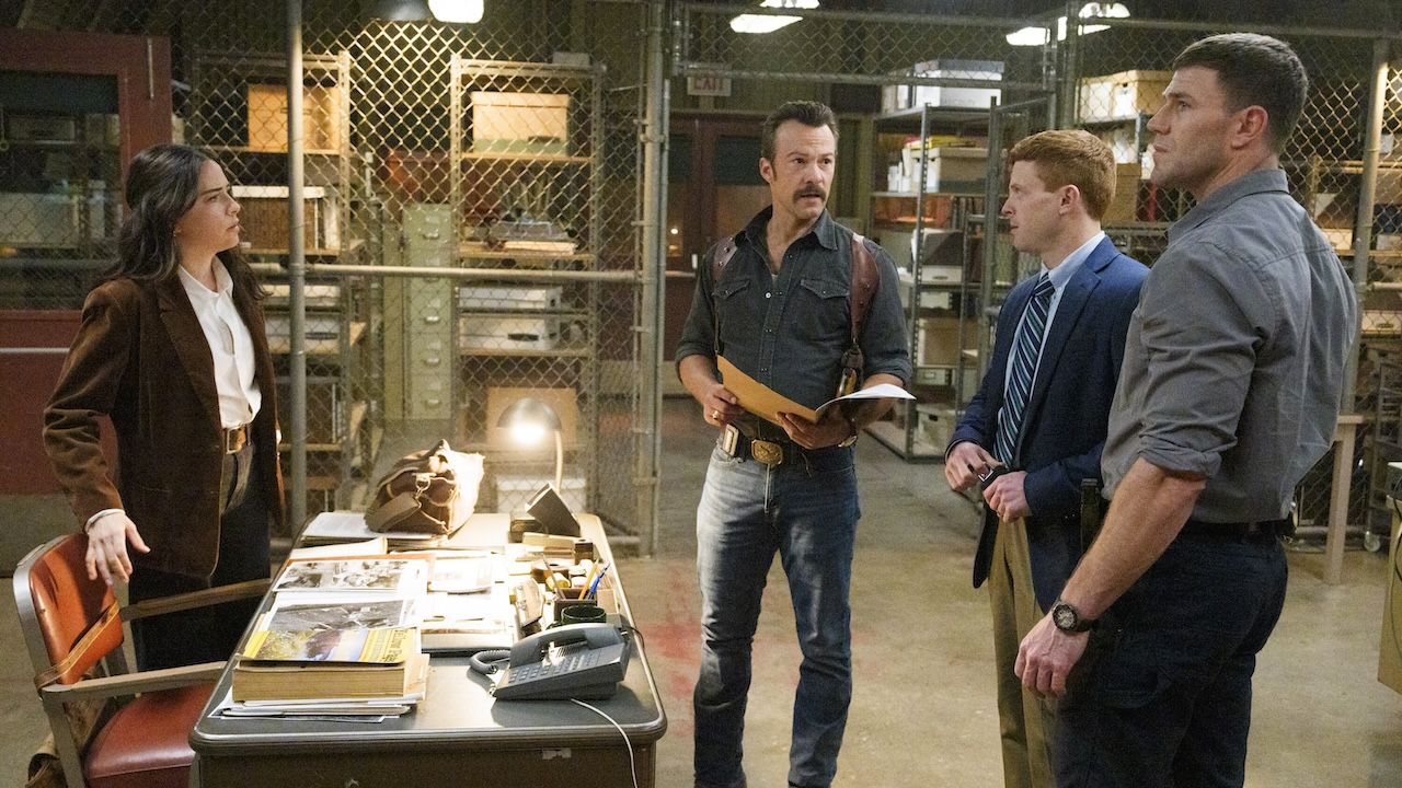 ncis:-オリジンズ-シーズン-2-のリターンでは、ギブスが再び大活躍したが、ララの激変が本当に心配だ