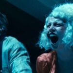 花嫁さん！レビュー：マギー・ギレンホールがこれまでで最も楽しく、ワイルドで素晴らしいフランケンシュタイン映画をつなぎ合わせた