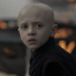 七王国の騎士デクスター・ソル・アンセルが学校の卵に扮装