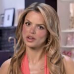 ブルックス・ネーダーは自分が「必ずしも俳優ではない」ことを知っている、それで彼女はベイウォッチの準備のために何をしていますか？