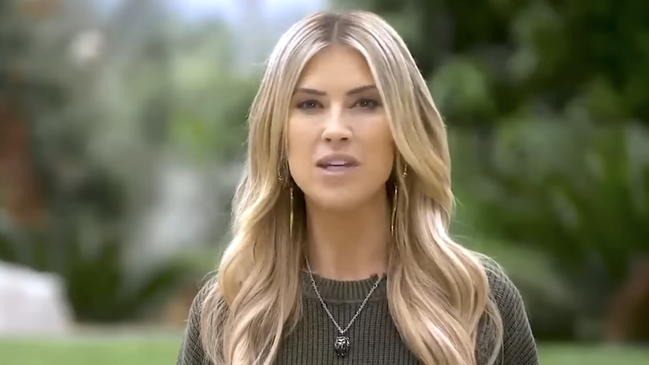 フリップオフシーズン2のパートナーの可能性についての噂が飛び交った後、クリスティーナ・ハークが返答