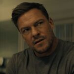 アラン・リッチソンが路上で隣人を殴打したとされるビデオ