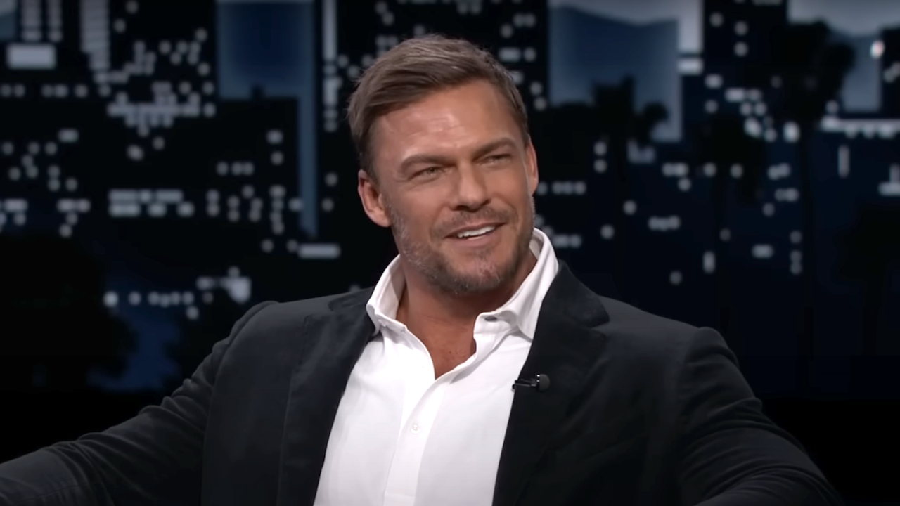 アラン・リッチソン、路上乱闘に巻き込まれた男について「敵」について辛辣な発言をし発言